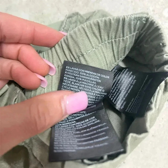 H&M Women's Size 8 Khaki Green Wide-Leg Cargo Pants Casual - Picture 5 of 7